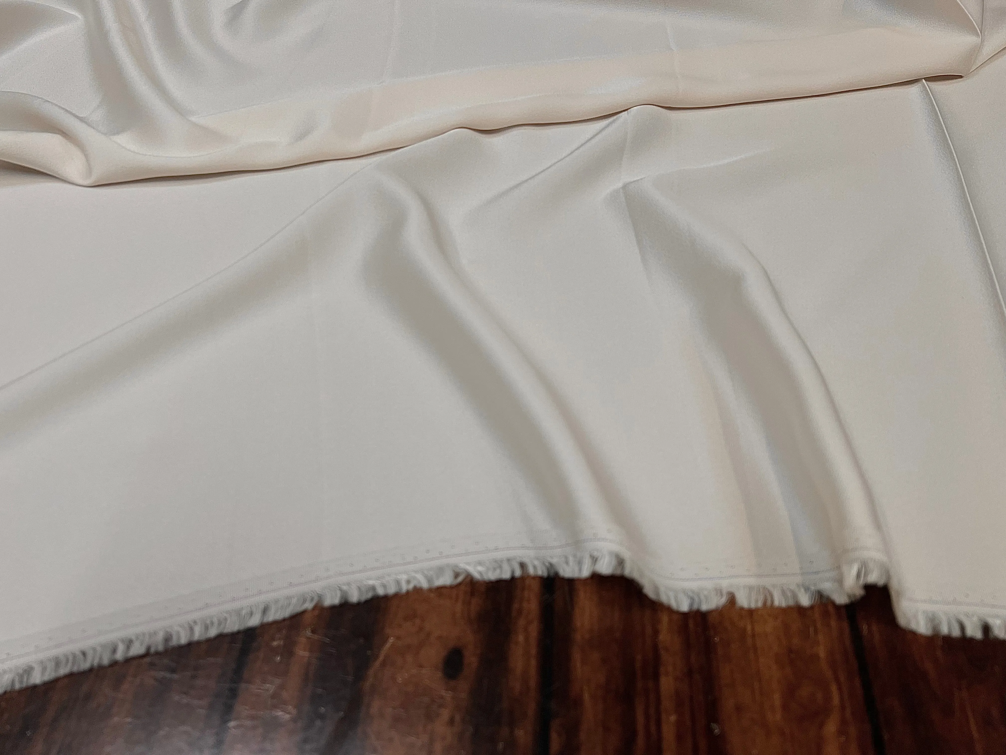 CRÊPE ENVERS SATIN ECRU