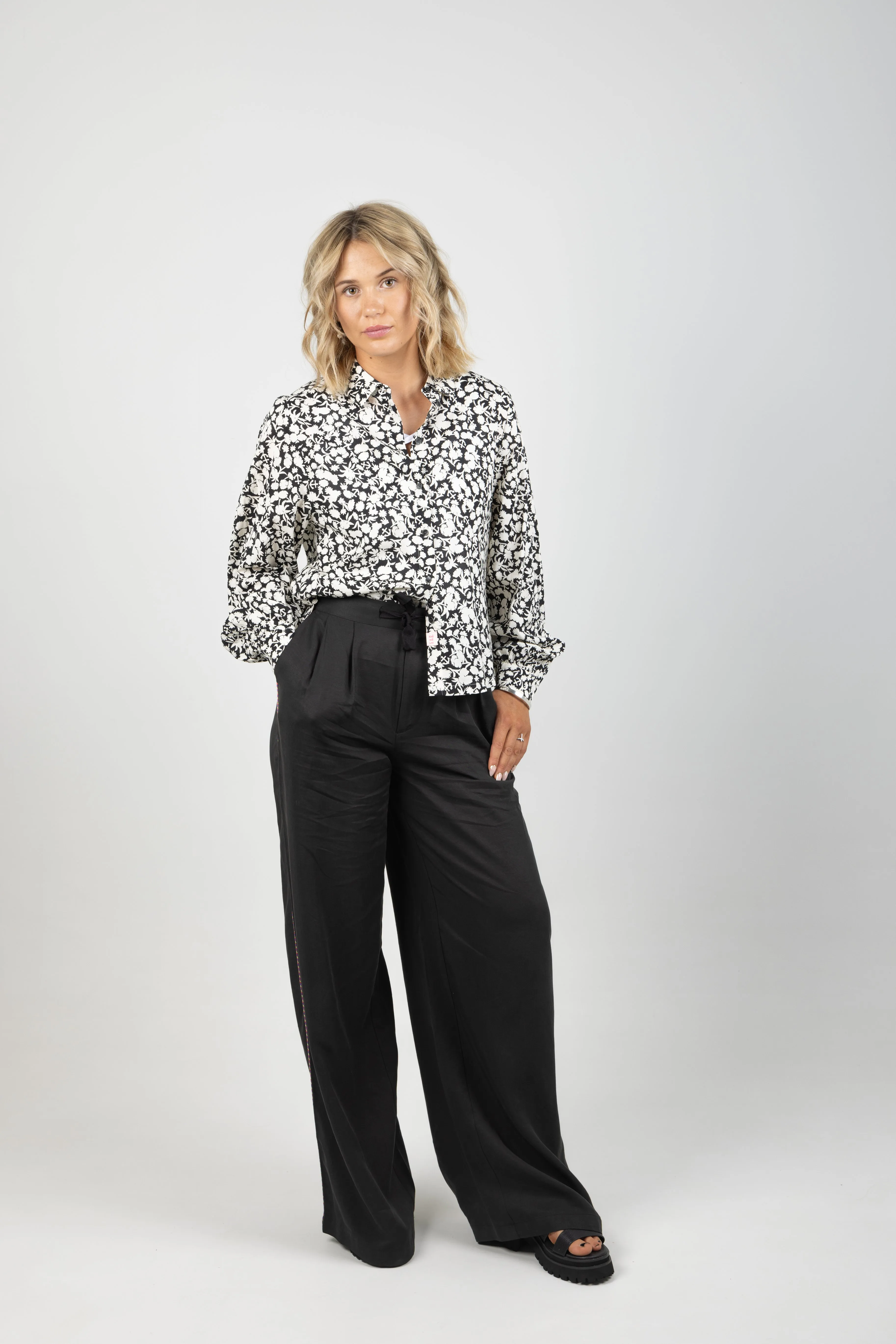 ELENI PIPING PANT EVENING BLACK