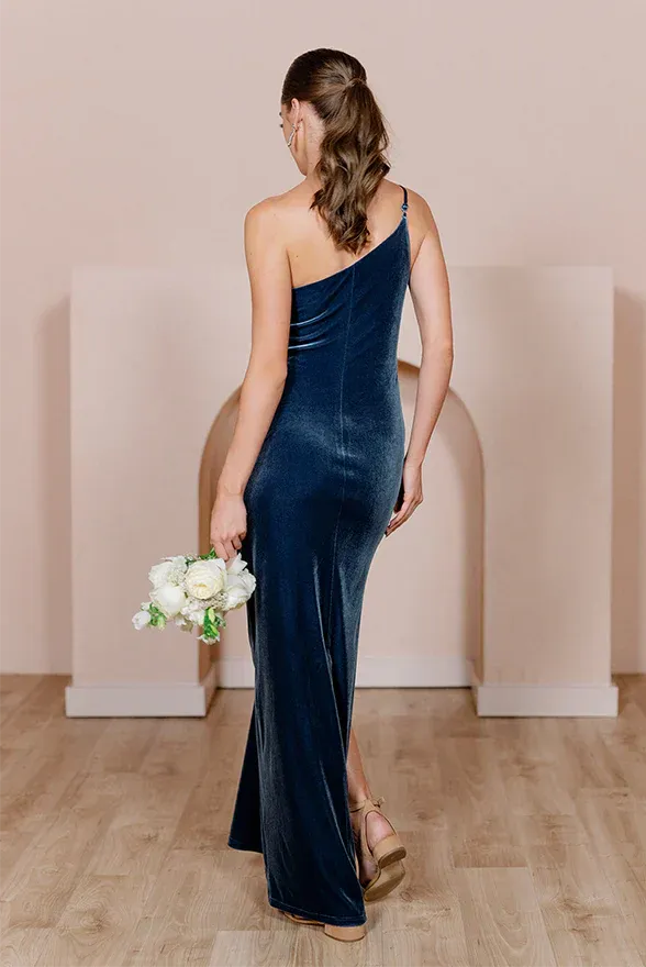 Fashionable and Beautiful One Shoulder With Exposed Back Velvet dress Velvet Evening Dress Prom Dresses