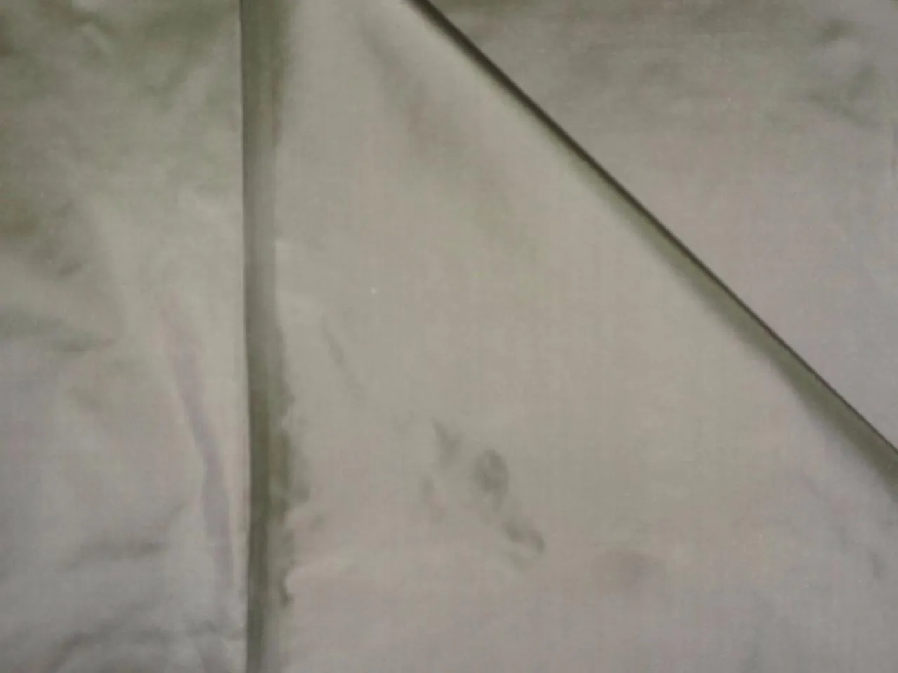 SILK TAFFETA FABRIC MINT GREEN COLOR 54" wide TAF259[4]
